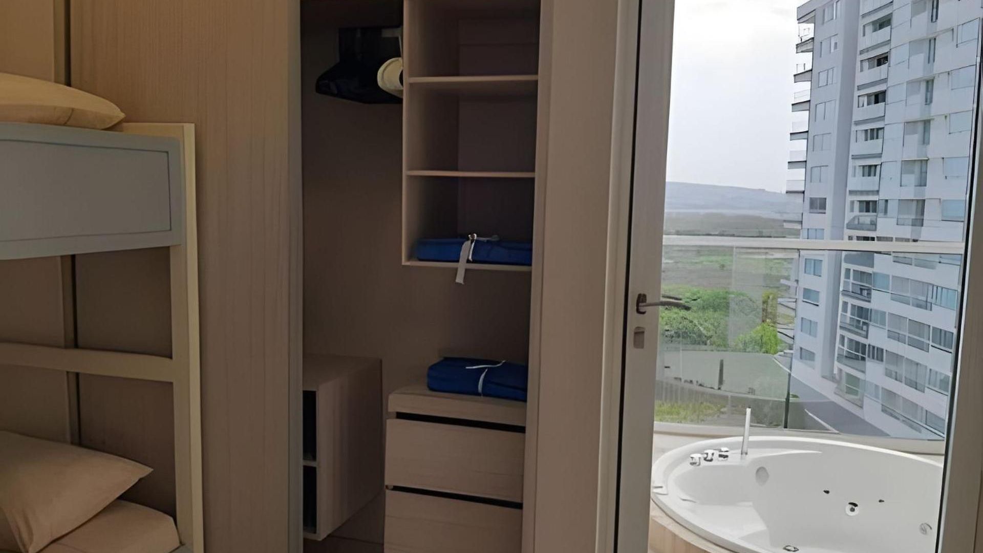 Apartamento 2 Jacuzzi Y Vista Mar. Frente A Playa Cartagena