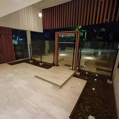 Apartamento 2 Jacuzzi Y Vista Mar. Frente A Playa Cartagena