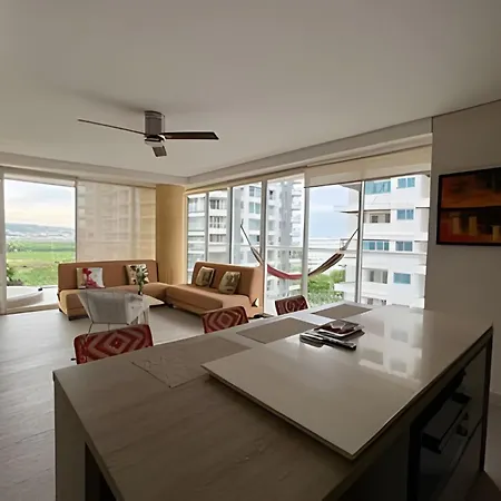 2 Jacuzzi Y Vista Mar. Frente A Playa